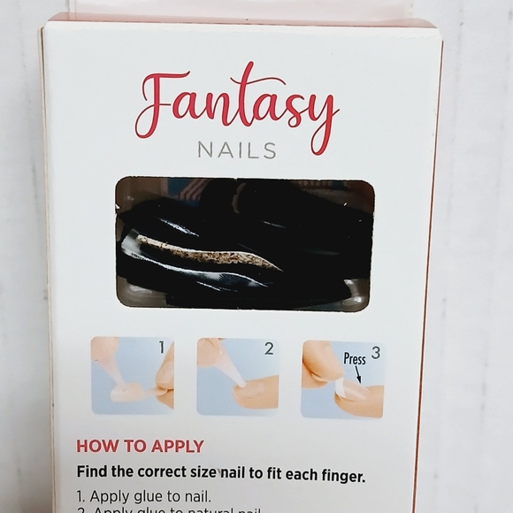 Kiss Fantasy Nails - Picture 4 of 5